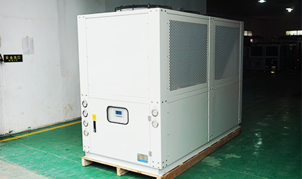 冷水机组如何保证在低温环境下运行?