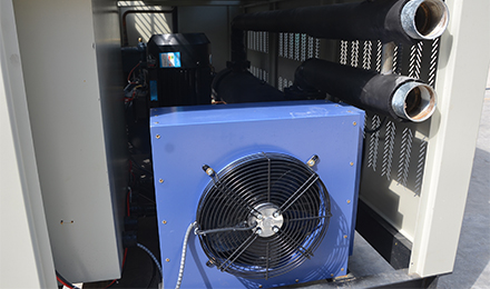 风冷式冷水机风扇维护用更换